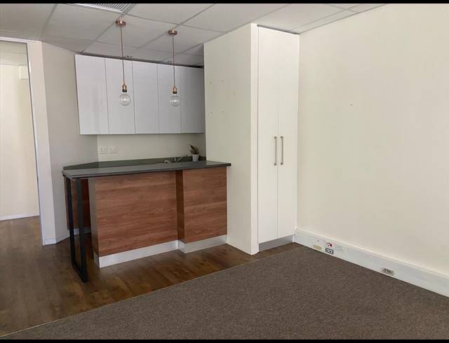 211M² OFFICE FOR SALE IN WESTLAKE